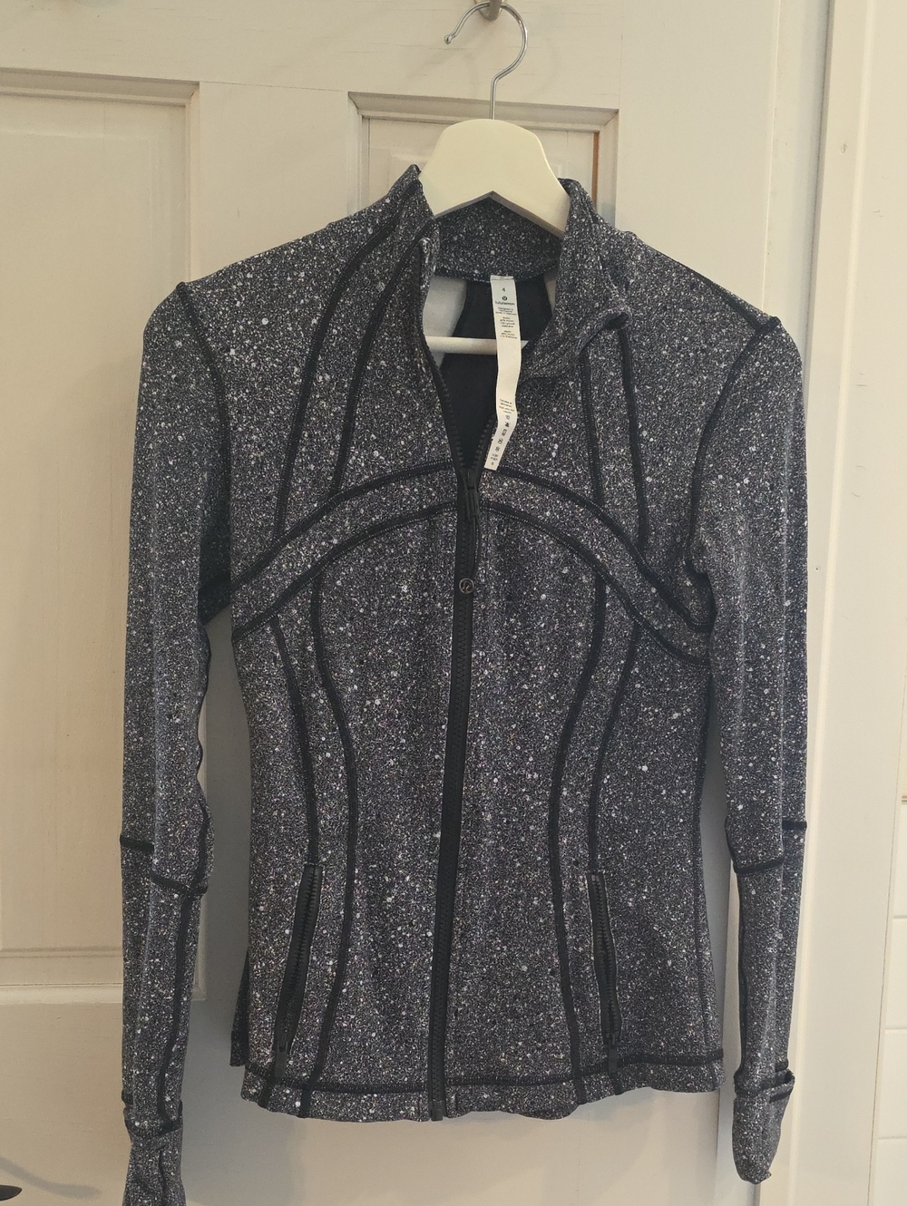 Lululemon size 4 Speckled Black & White Zip-Up Athletic Jacket